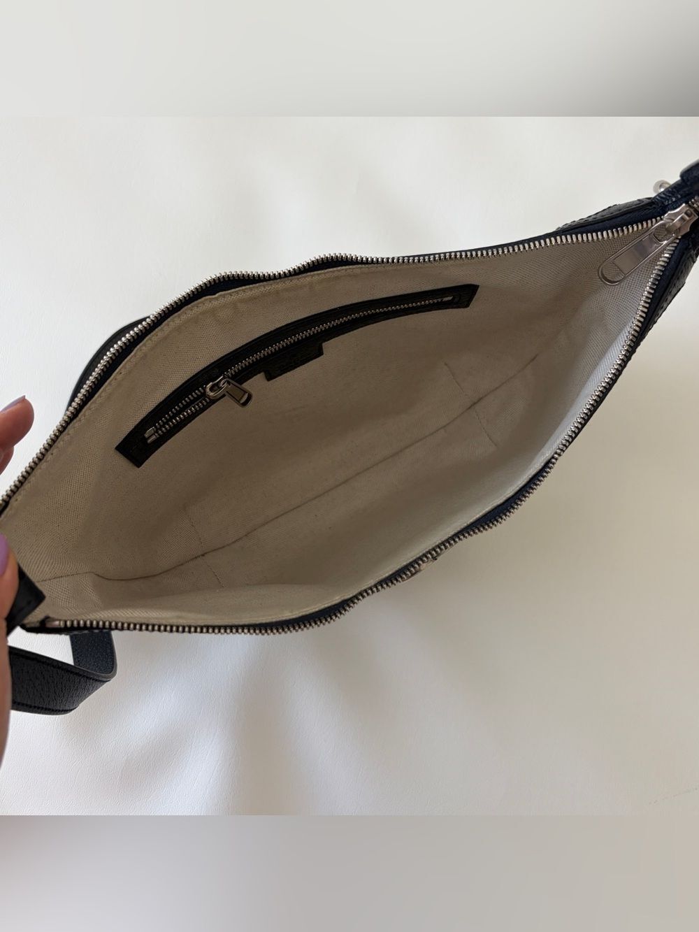 Gucci GG Supreme Canvas Shoulder Bag — Beige/Blue/Red, Silver Hardware Authentic - Picture 7 of 16